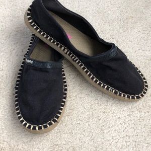 Ladies Dirty Laundry Flats